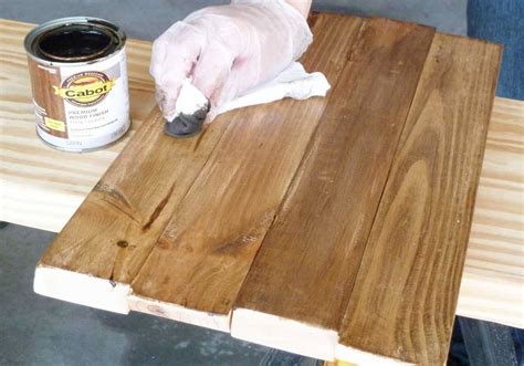 Nov 17, 2017 · Apply a thin coat of pre-stain wood conditioner with a fine paintbrush. This prevents blotchiness and uneven paint marks. You’ll need to let the conditioner set for 10–15 minutes or longer (or according to the conditioner’s directions). Prep the stain solution— Stir the stain thoroughly. 